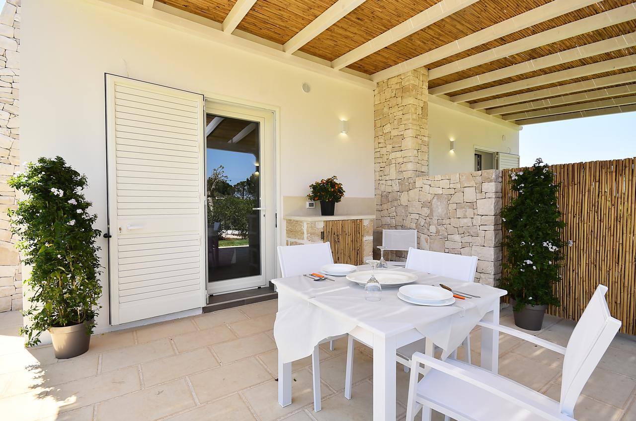 Borgo Fiorito Relais Bed & Breakfast Parabita Exterior foto