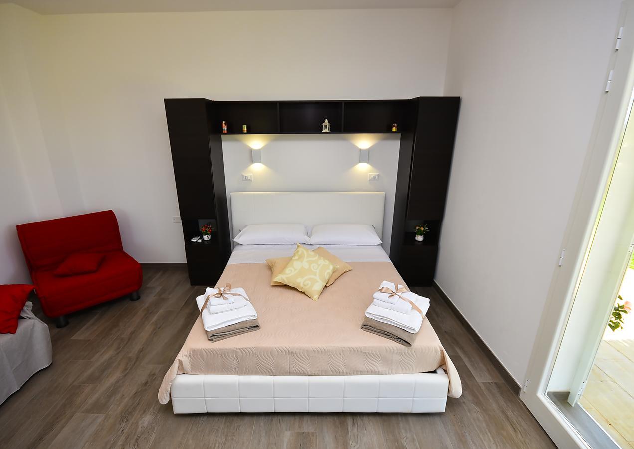 Borgo Fiorito Relais Bed & Breakfast Parabita Exterior foto