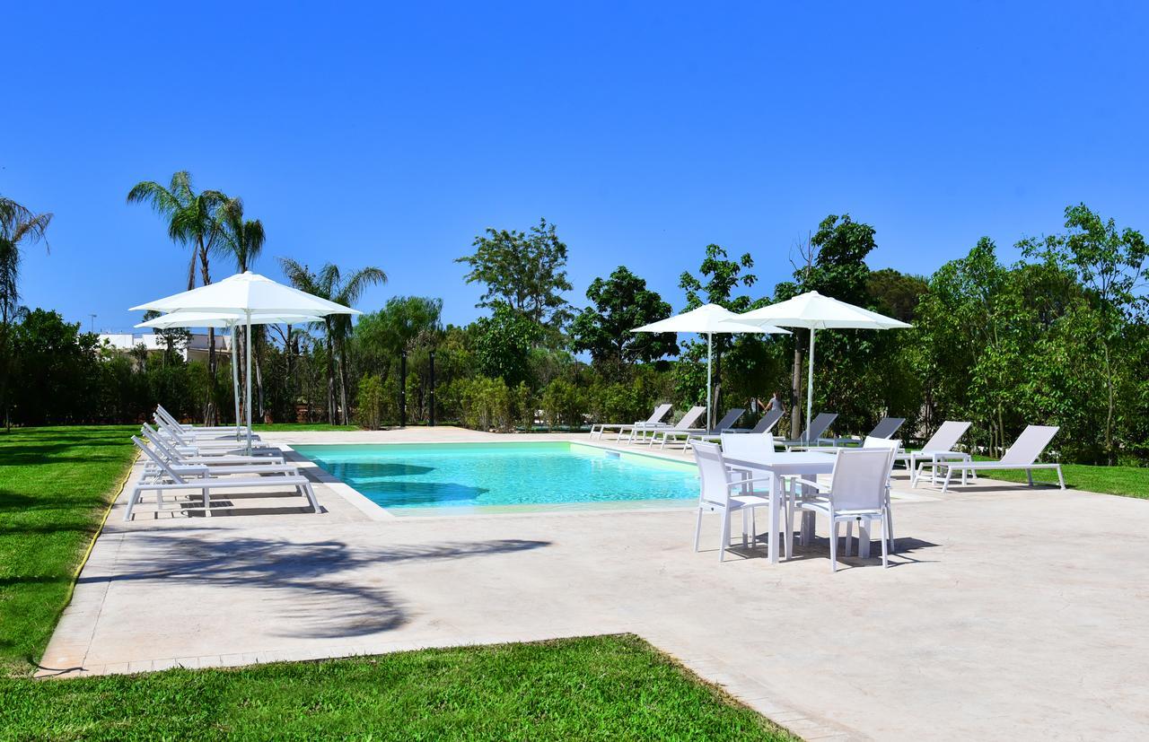 Borgo Fiorito Relais Bed & Breakfast Parabita Exterior foto