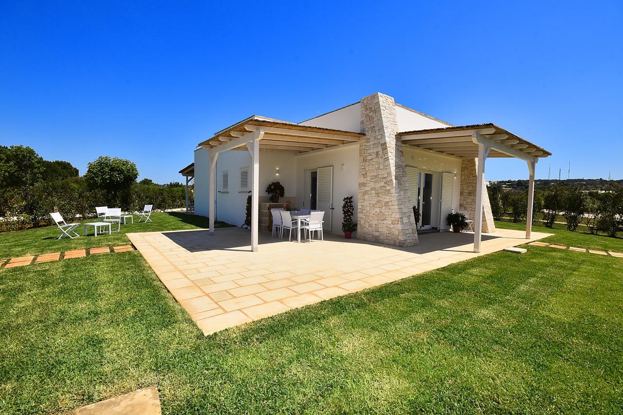 Borgo Fiorito Relais Bed & Breakfast Parabita Exterior foto
