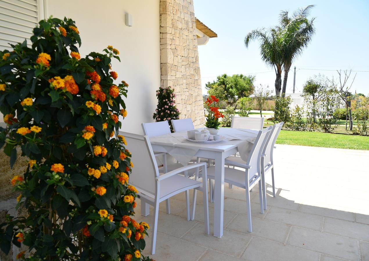 Borgo Fiorito Relais Bed & Breakfast Parabita Exterior foto