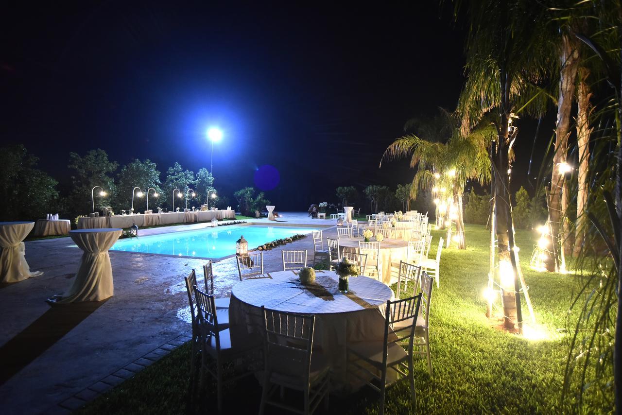 Borgo Fiorito Relais Bed & Breakfast Parabita Exterior foto